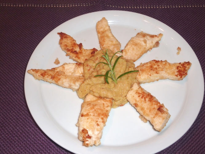 Pollo croccante senza glutine con crema di ceci e zafferano Pollo croccante senza glutine con crema di ceci e zafferano