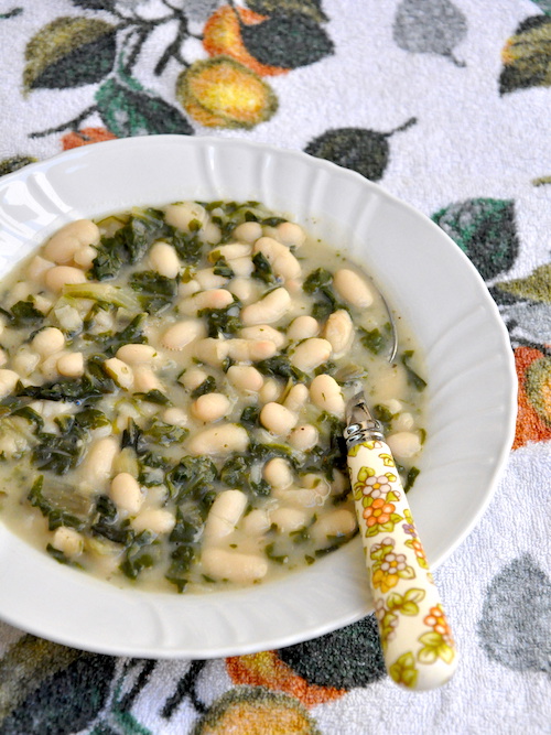 Zuppa velocissima con bieta e fagioli cannellini Zuppa velocissima con bieta e fagioli cannellini
